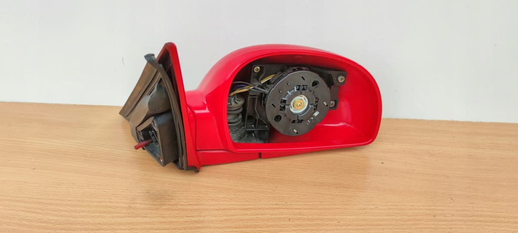фото №1, Hyundai accent 99-05 rok правое зеркало 5pin