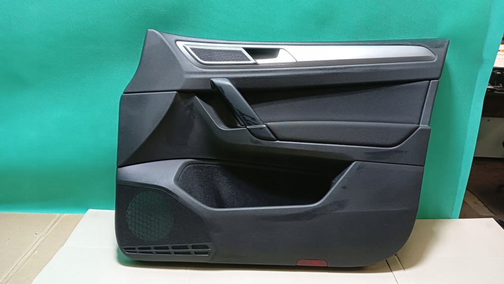 фото №1, Vw golf vii sportsvan обшивка дверь правый перед