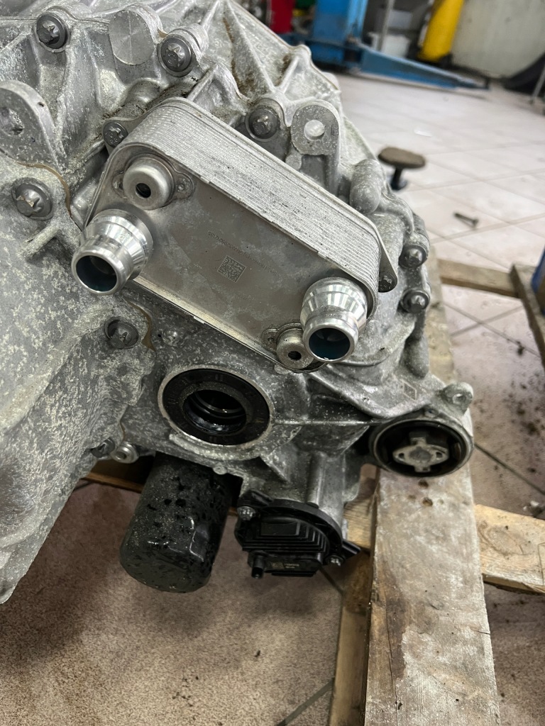 Tesla model y 20- awd long range двигатель электрический перед 3de 27 tyś! с Разборки