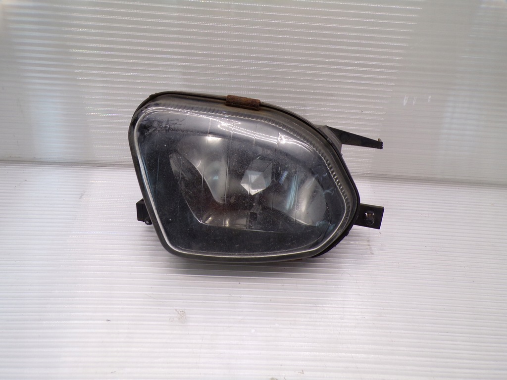 фото №1, Протитуманна фара правий mercedes w211 2118201256