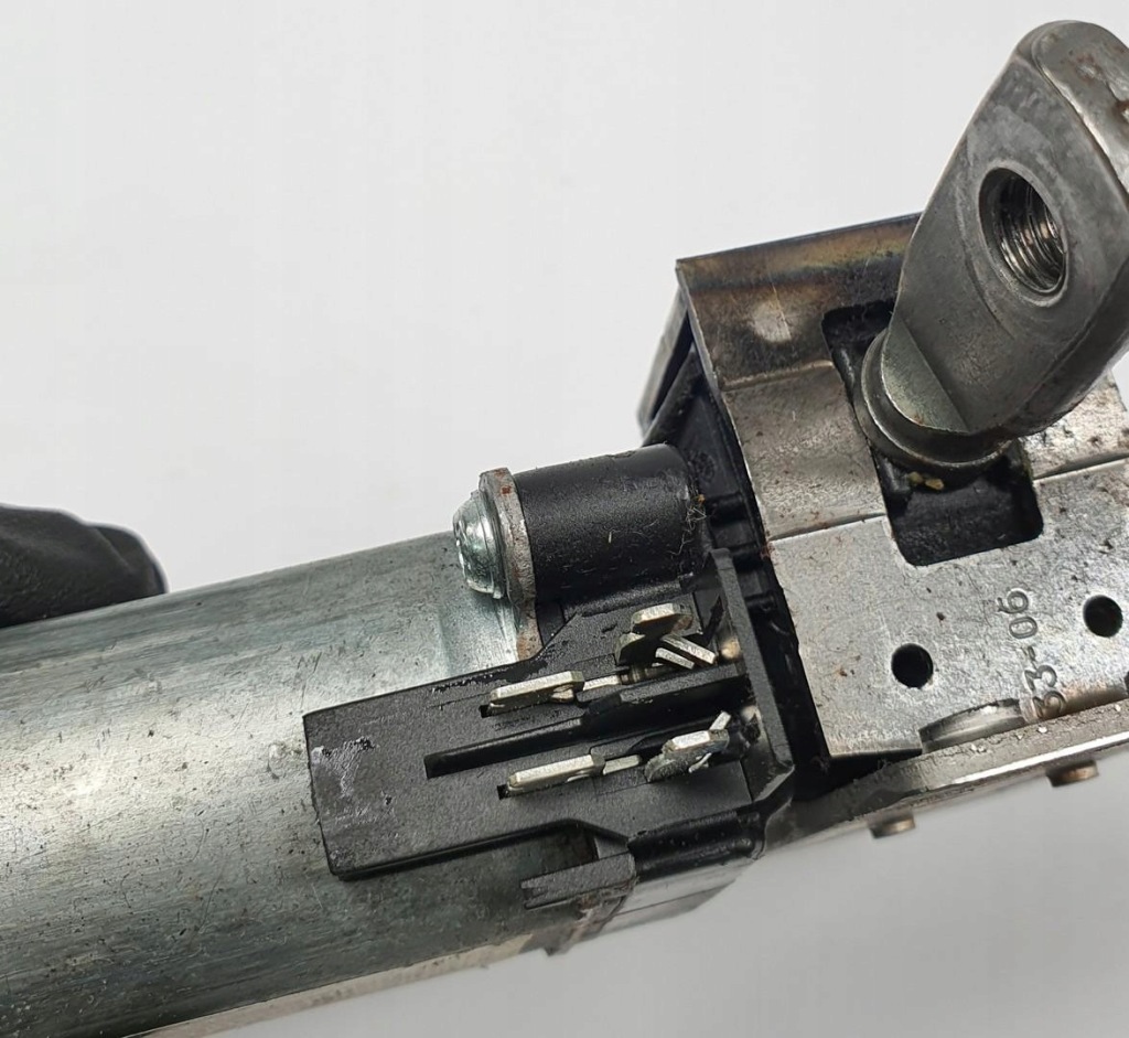 Моторчик регулировки сиденье левый перед porsche cayenne 960546-101 974467-100 Недорого