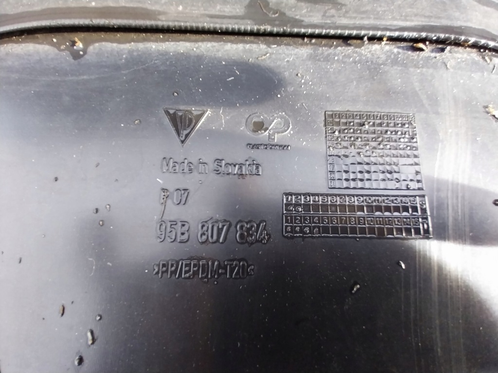 фото №11, Porsche оригинальный номер 95b807834 бампер спойлер накладка macan