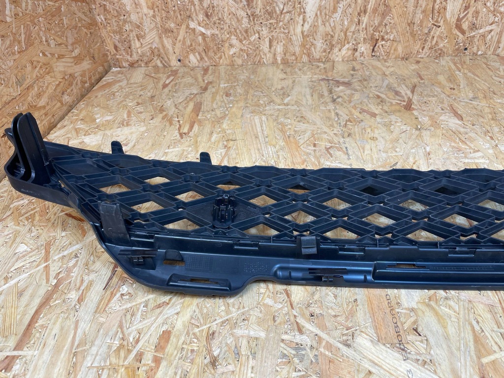 фото №13, Решётка средняя бампера перед передний skoda enyaq 5la853677 2020-