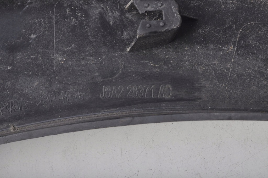 фото №10, Land rover range rover velar l560 молдинг крыла левый задняя j8a2-28371-ad