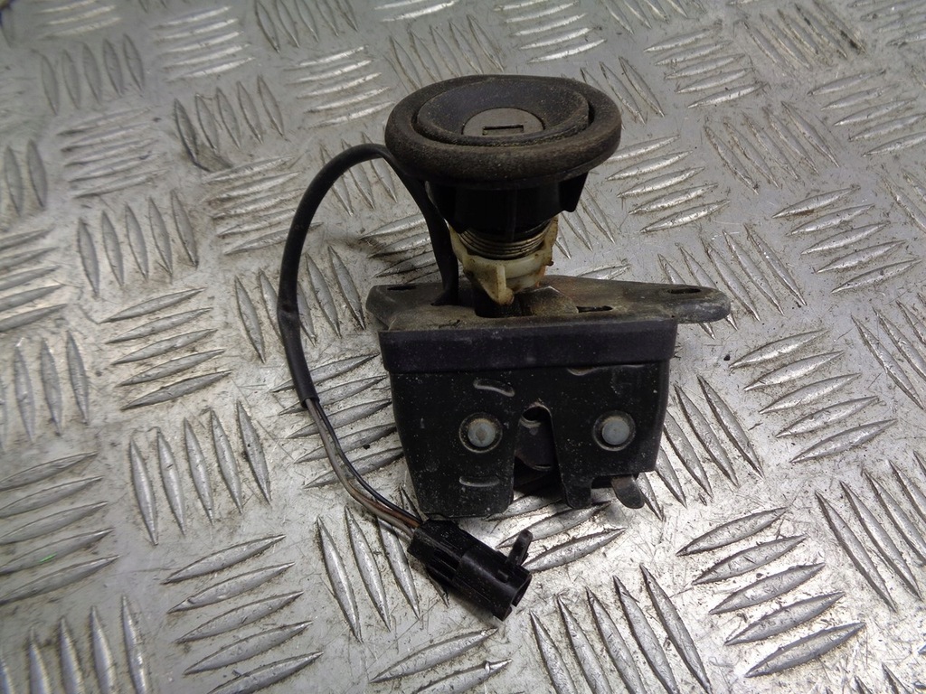 фото №1, Замок крышки багажника fiat punto ii