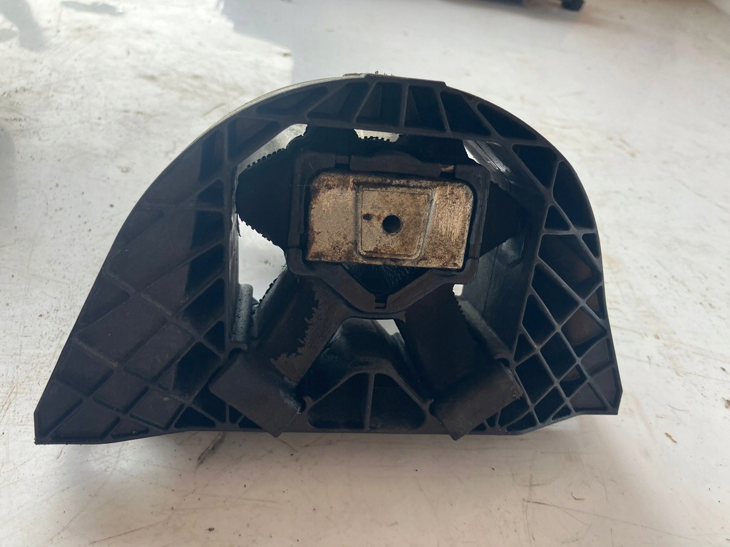 фото №5, Подушка кронштейн двигуна renault zoe 112106577r