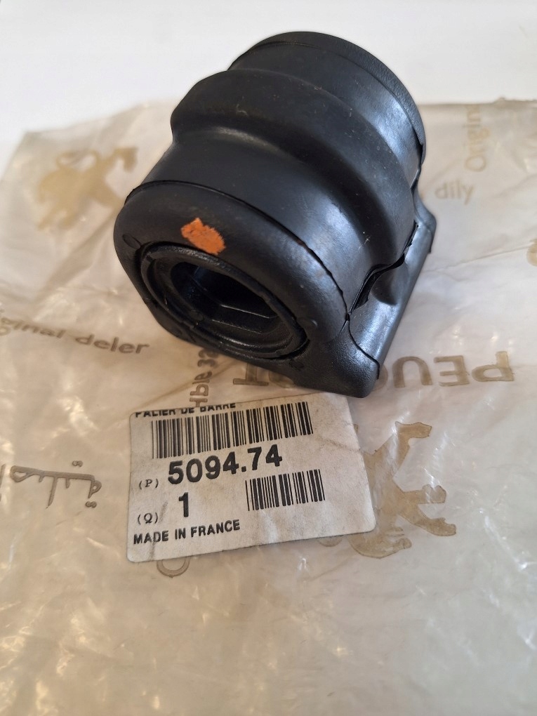 фото №1, Втулка стабилизатора перед peugeot 406 оригинальный номер 509474