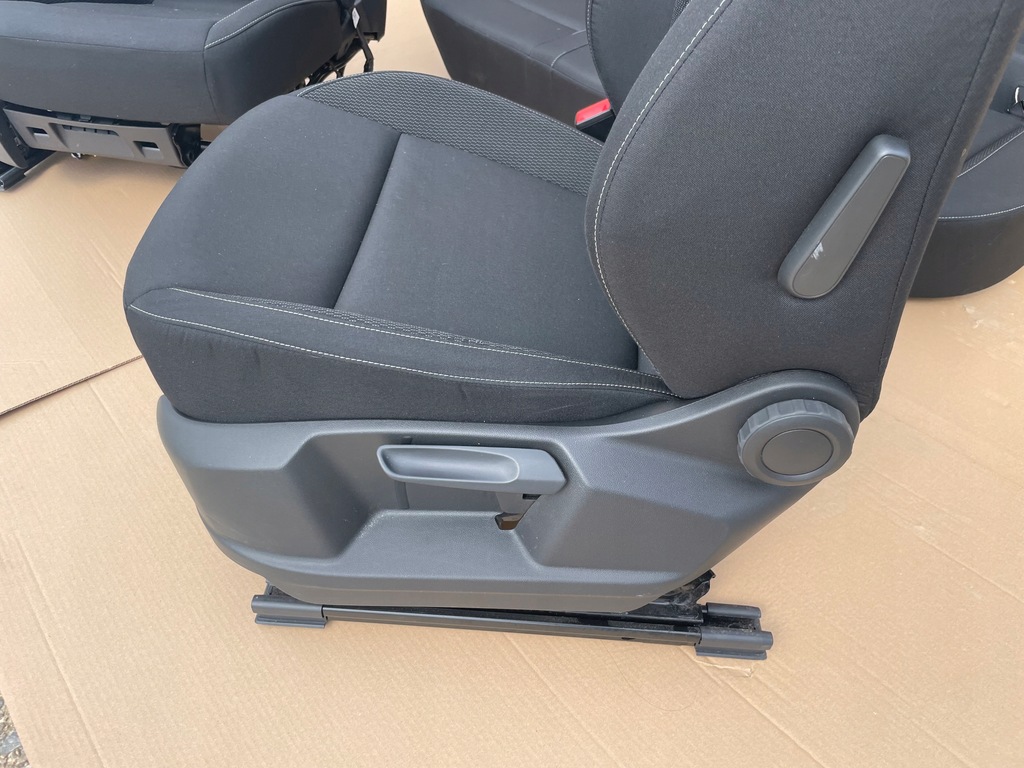 фото №9, Сиденья заднее сиденье skoda karoq механический подогрев jak nowe оригинал