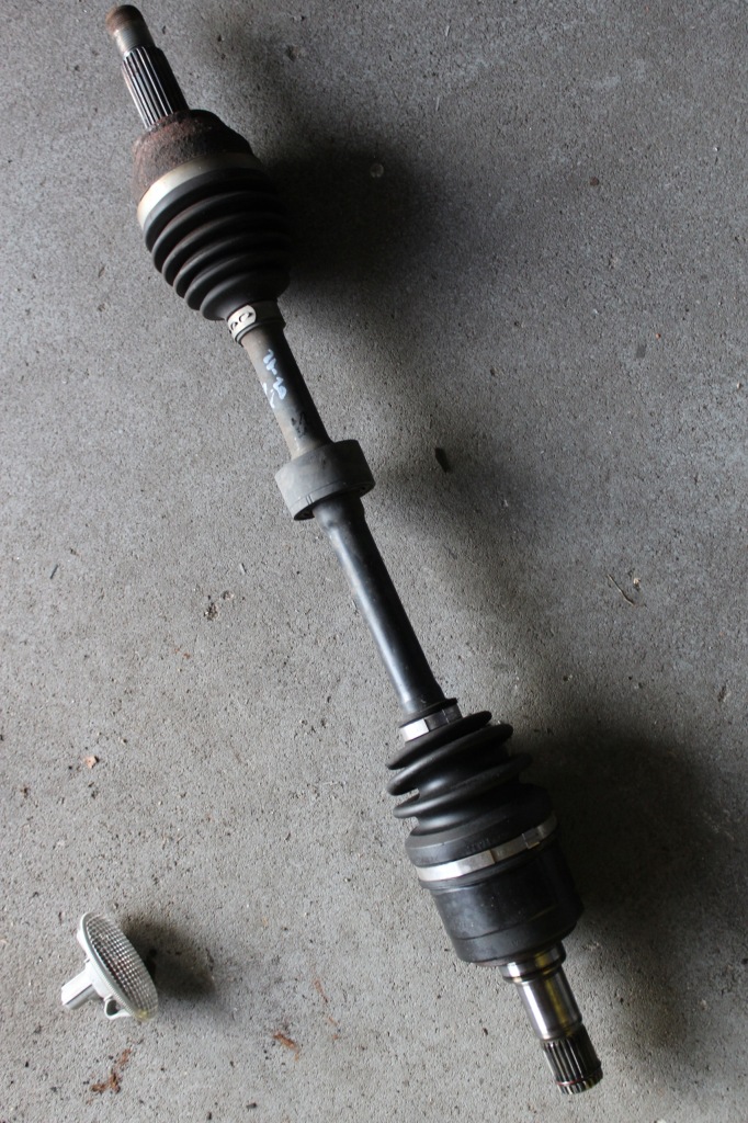 фото №1, Mazda 2 07-14 1.5 привідний вал ліва сторона перед механічна