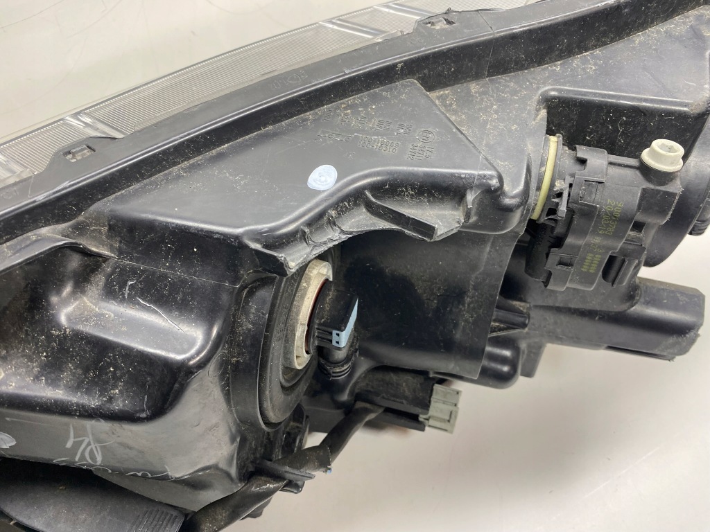 Nissan qashqai 2 рестайлинг  фара правый  правая  перед передняя европа  led 10019009 с Разборки