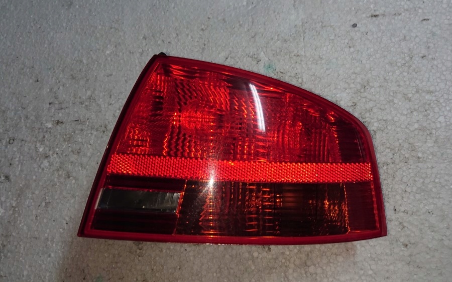 фото №1, Лампа права задня audi r965070