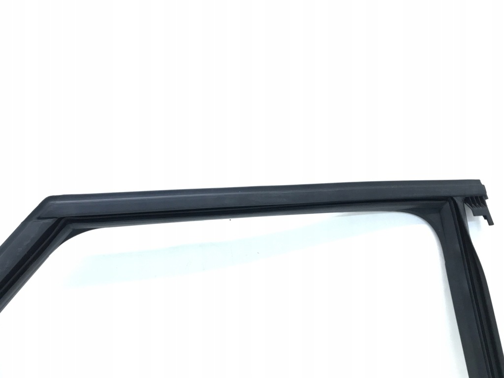 фото №3, Прокладка молдинг двері права задня audi a2