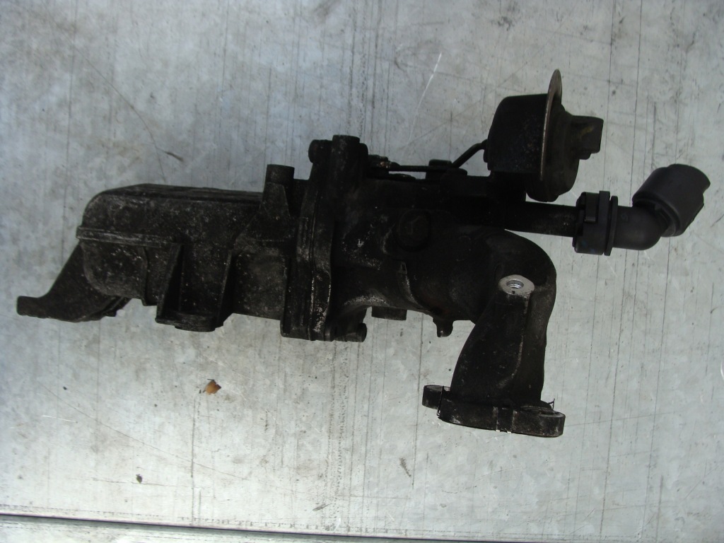 Радіатор вихлопних газів espace v trafic iii 1.6 dci 147252238r 147357086r Оригінал