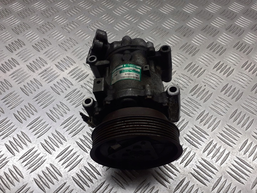 фото №1, Компрессор кондиционера renault clio iii 1.5 dci 8200315744