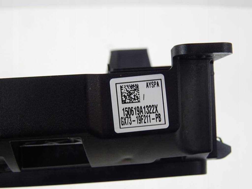 фото №9, Jaguar xe x760 рамка навігації радіо панель керування gx73-19f211-pb