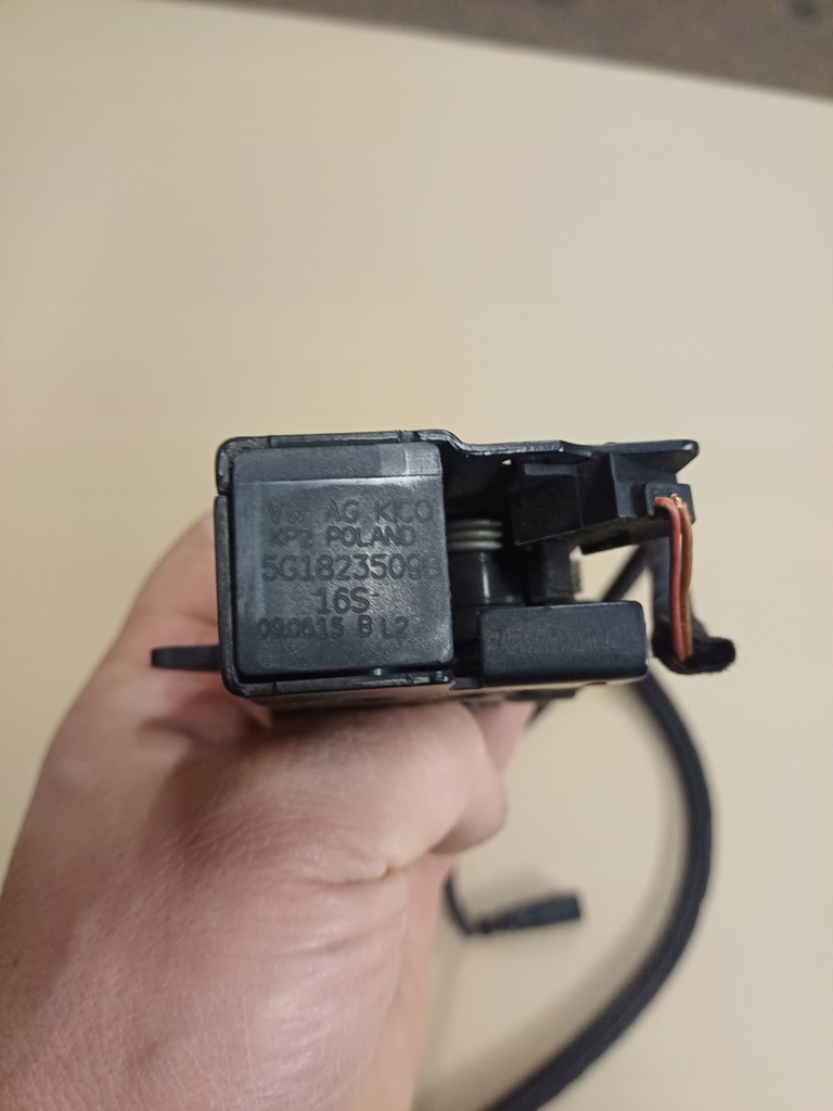 фото №6, Замок капот vw golf vii nr. 5g1823509b