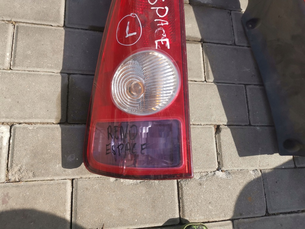 фото №3, Renault оригинальный номер 8200027153 lammpa задняя l