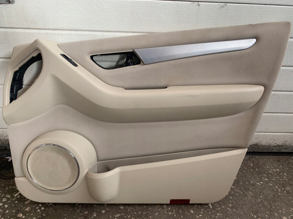 фото №1, Mercedes a klasa w169 обшивка оббивка двері beż