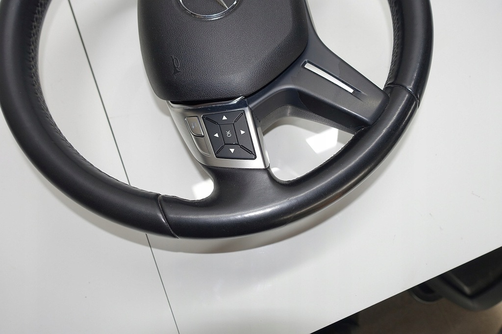 фото №5, Mercedes w204 воздуховод c-klasa lift кожа w246