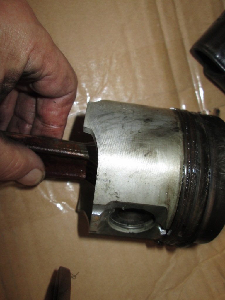 фото №1, Поршень шатун berlingo 1.9 dw8