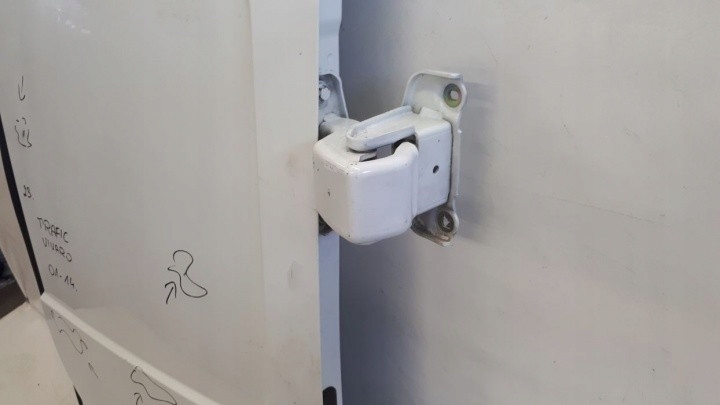 фото №5, Renault trafic 2001 двері праве задня