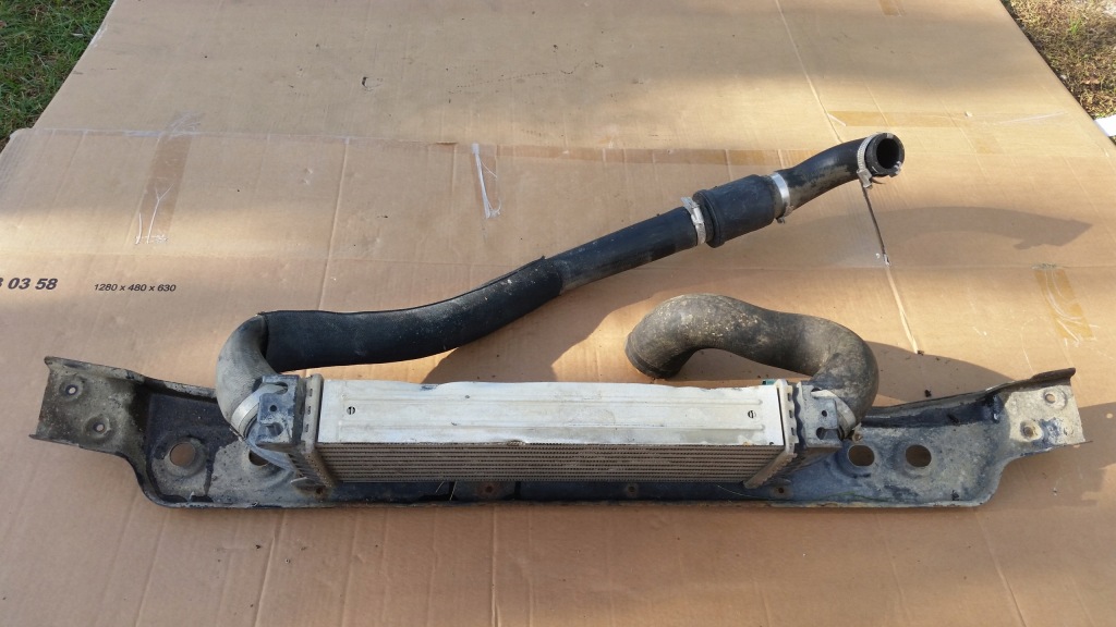 Купити Інтеркулер ford custom cc118a058ab