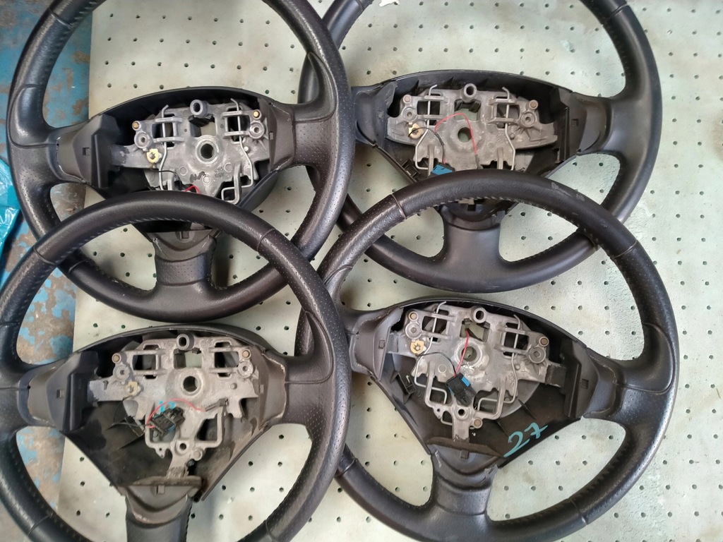 фото №1, Peugeot 207 воздуховод кожа