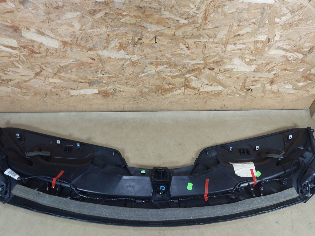 фото №9, Ford оригинальный номер am5118470 жабо внутреннее