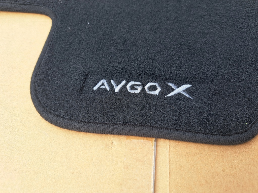 фото №6, Оригинальные коврики велюровые toyota aygo x комплект оригинальный номер