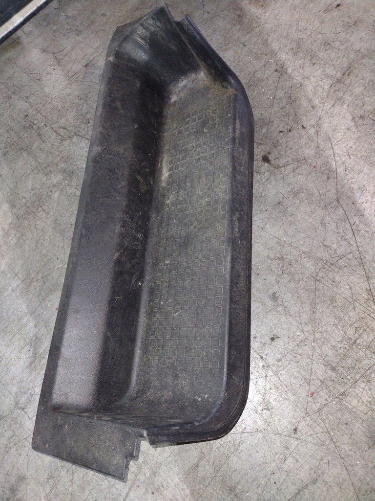 фото №1, Подножка правый пластиковый vw t4