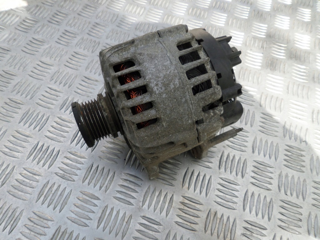 фото №1, Генератор vw crafter 2.0 04l903021a 140a
