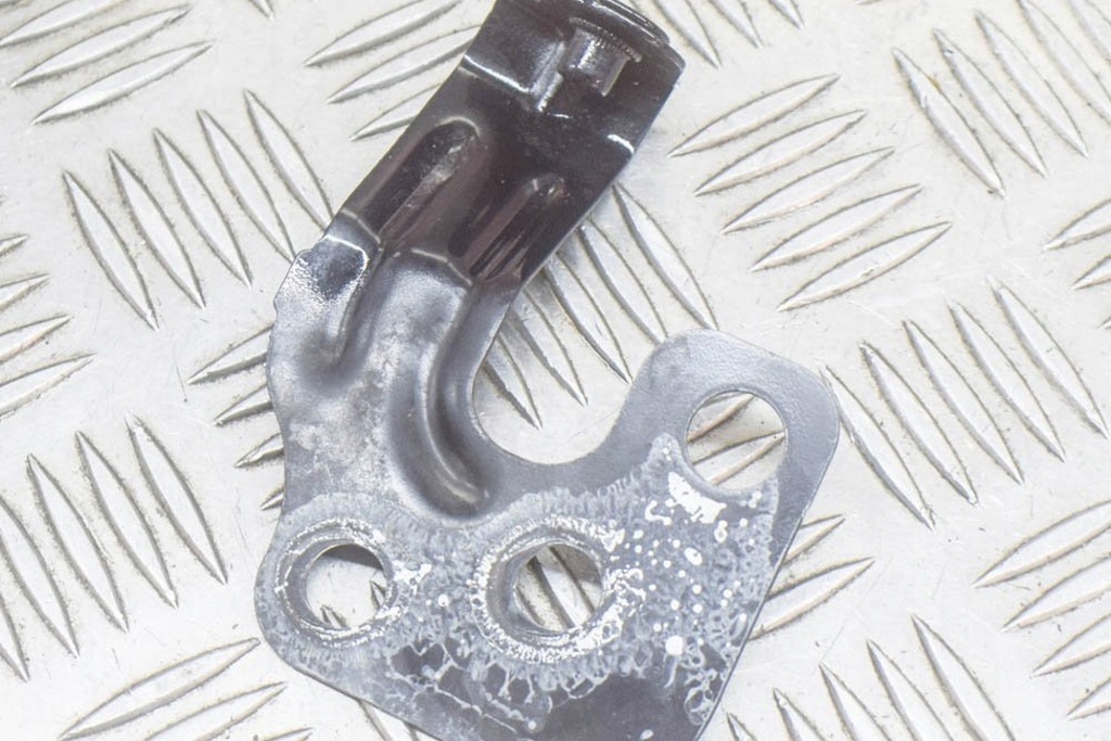 фото №5, Jaguar i-pace x590 передній правий крила верхній кронштейн кронштейн j9d3-16290-