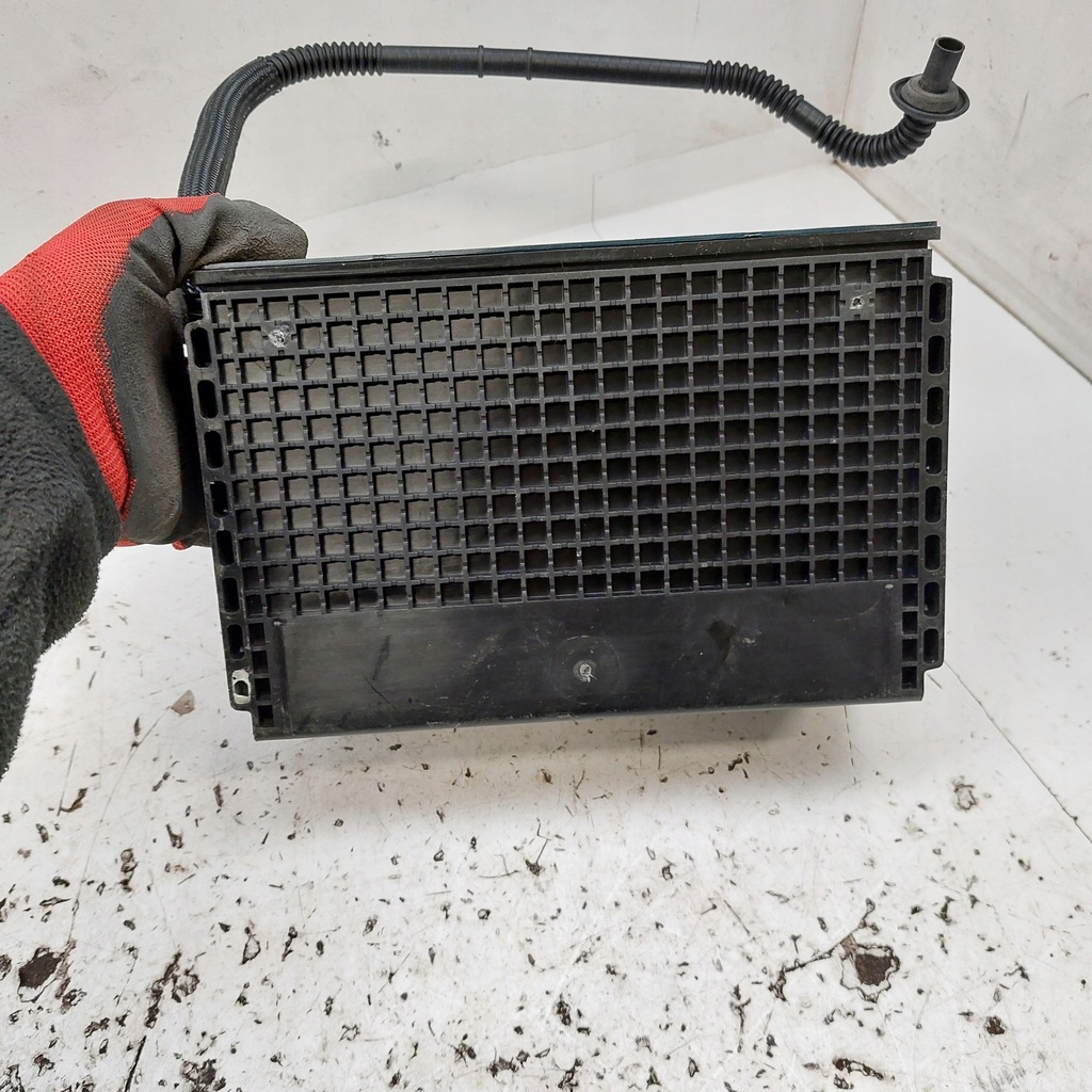 фото №11, Renault arkana 1,3tce акумулятор акумулятор 13v 130wh clarios