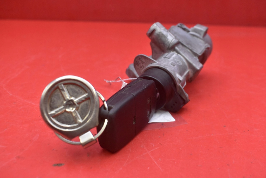 фото №5, Замок запалювання ключ 4b0905851b audi a4 b6 2.0 20v 130 km 00-05