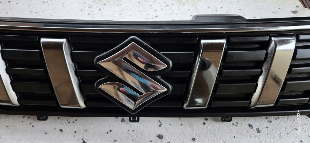 Купить Suzuki vitara 3 рестайлинг  решётка  решётка радиатора бампера 2018- 72121-86r0