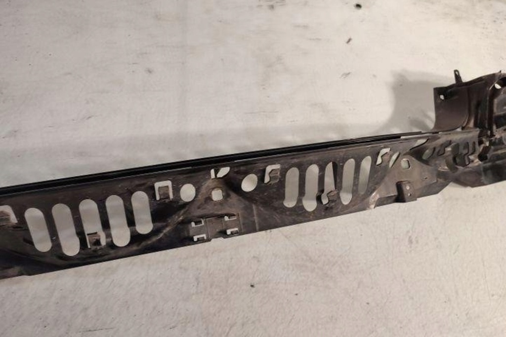 фото №13, Левый направляющая заднего бампера bmw 7 f01, f02 7183883 3.0l дизель 180kw 2009