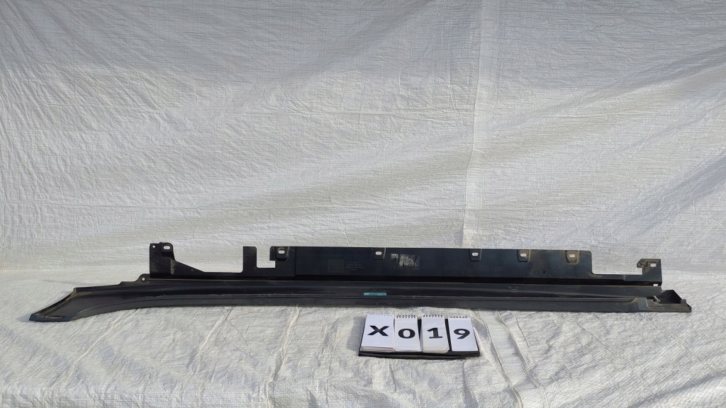 фото №10, Bmw 1 f40 молдинг порог правая