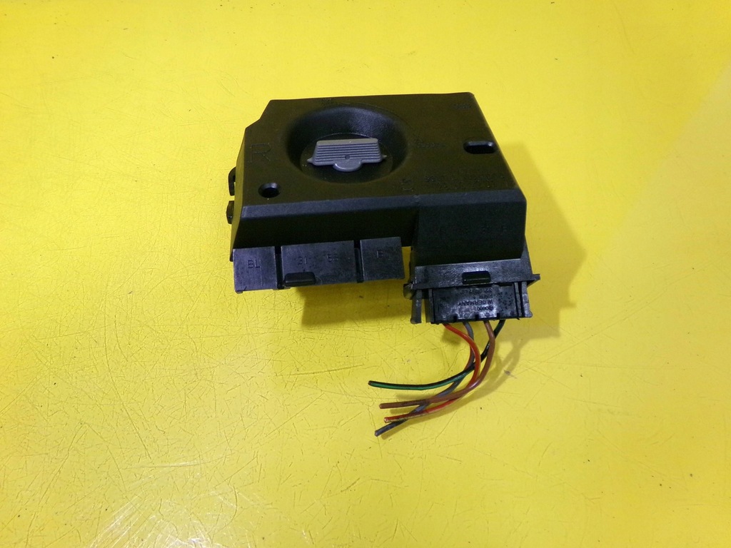 фото №7, Вкладыш лампы задний правый задняя audi a8 d2 w крыло 29632201 nr627