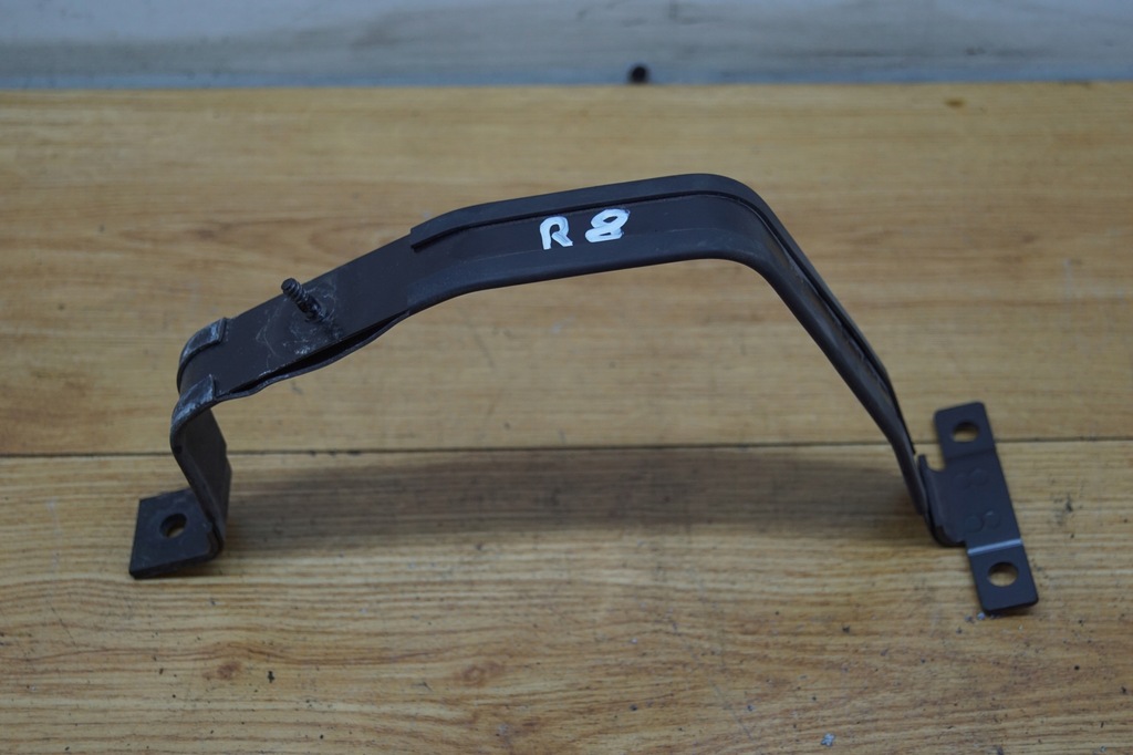 фото №1, Кронштейн хомут бака audi r8 420201653a