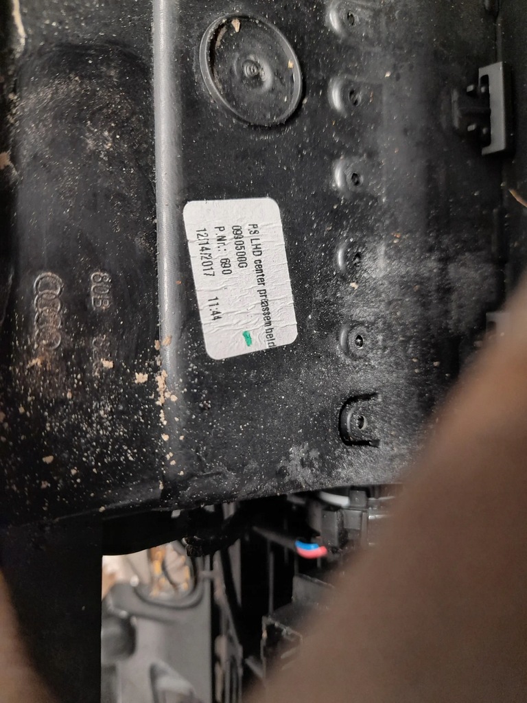 фото №8, Audi q5 sq5 80b820902k с передний защита, заглушки