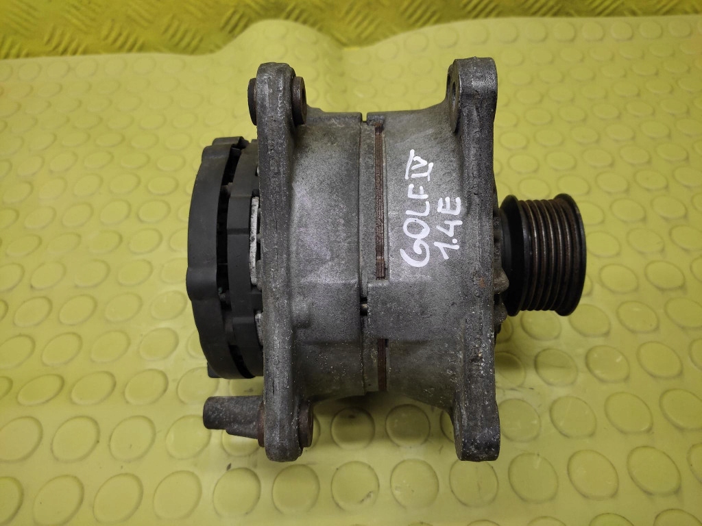 Vw golf iv 1.4 генератор 0124315004 Оригінал