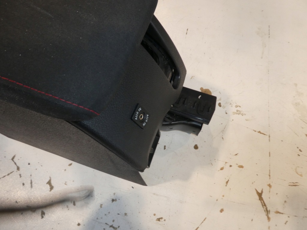 фото №5, Vw golf 6 vi gti gtd подлокотник 1k5864251c