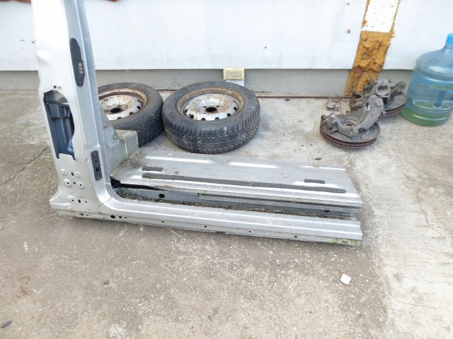 фото №2, Ford transit mk8 14- поріг блок двигуна лівий чверть