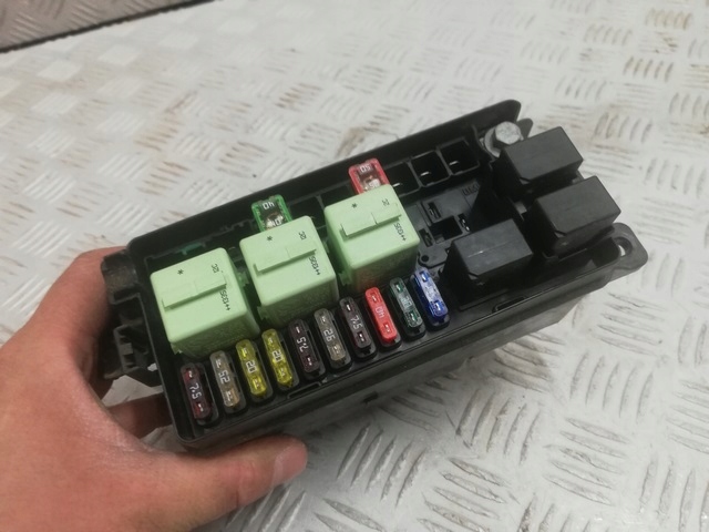 фото №2, Коробка предохранителей mini countryman r60 9240943