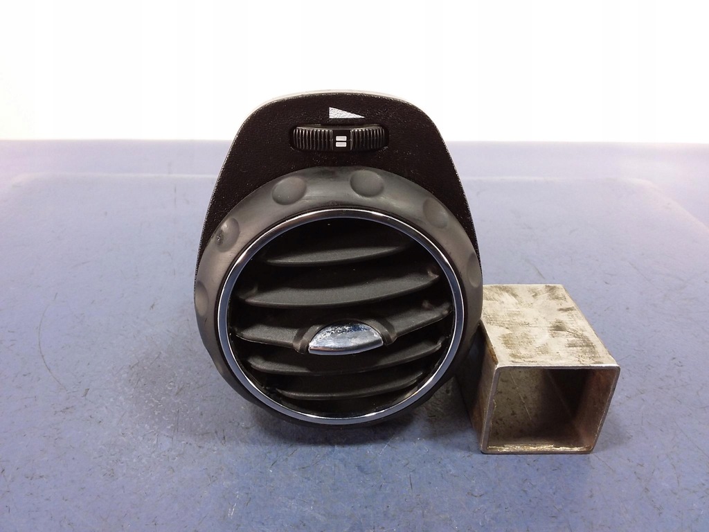 фото №1, Alfa romeo 147 решётка обдув консоли левая