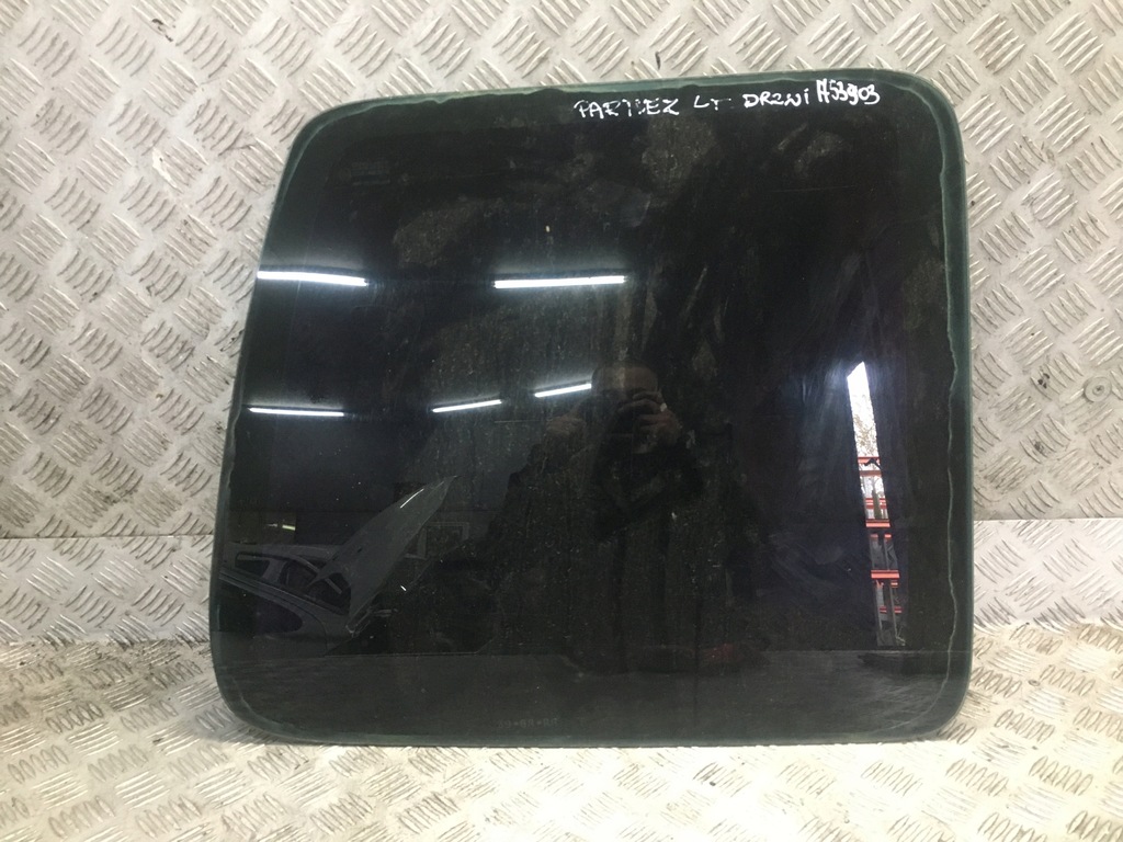 фото №1, Partner i стекло дверь левый задняя