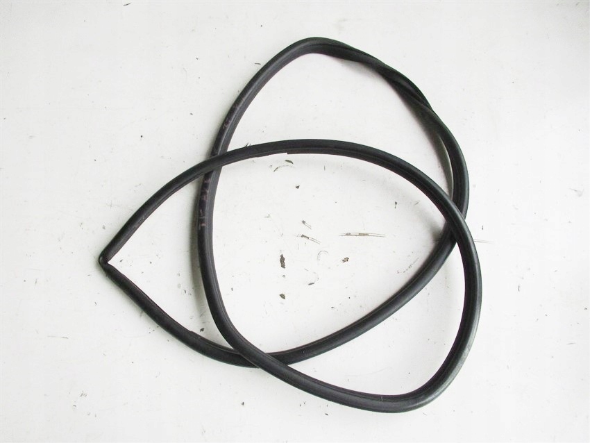 Купить Прокладка задняя правый  дверь toyota avensis t27 kom