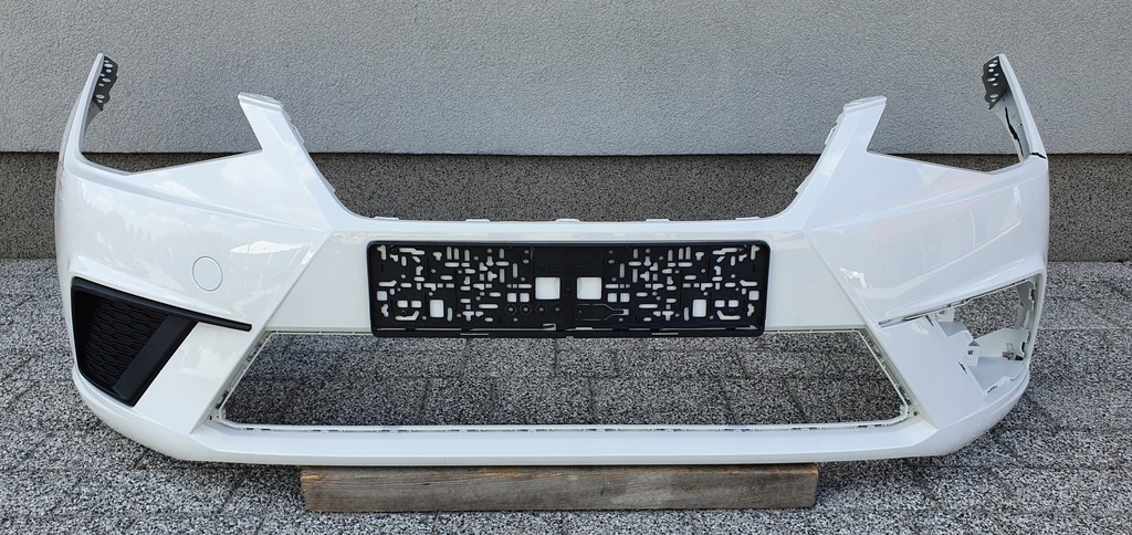 фото №1, Seat ibiza v 2017- бампер перед оригинал c404