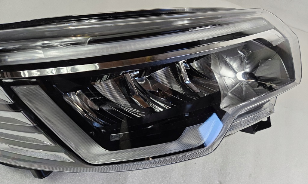 Правий фара перед full led renault trafic 3 3 iv 4 рестайлінг  260102899r в Україні