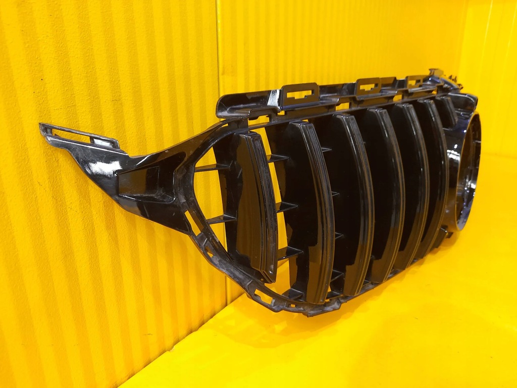 фото №4, Mercedes w205 atrata решётка радиатора